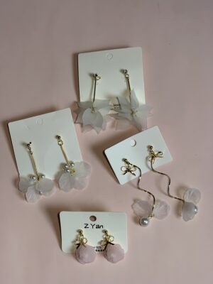 Loop Petal earrings