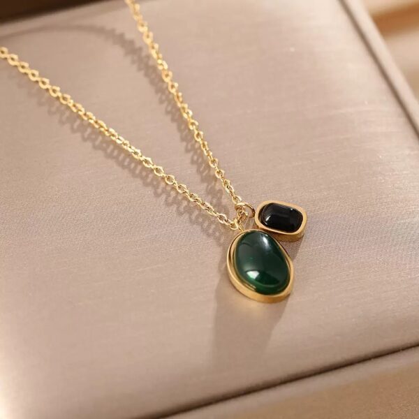 Emerald Noir Necklace