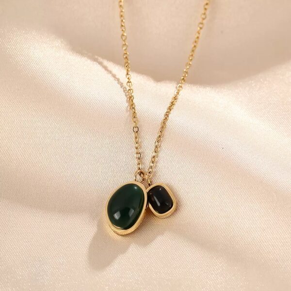Emerald Noir Necklace