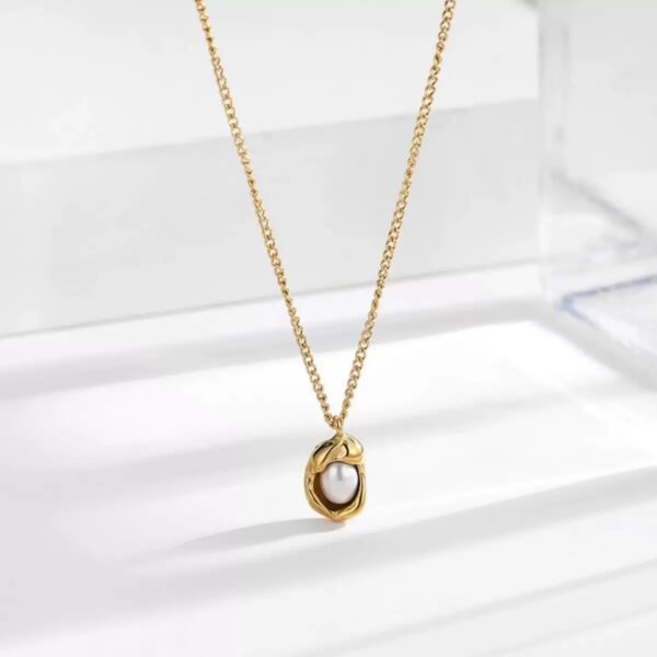 Golden Pearl Necklace