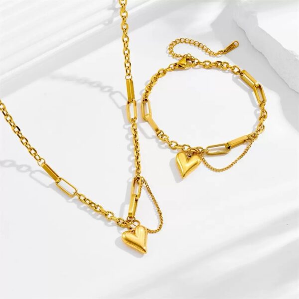 Heartstrings Necklace and Bracelet set